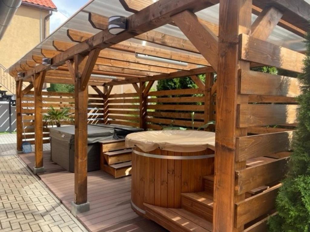 Oeskarszt Apartman Urkut Екстериор снимка